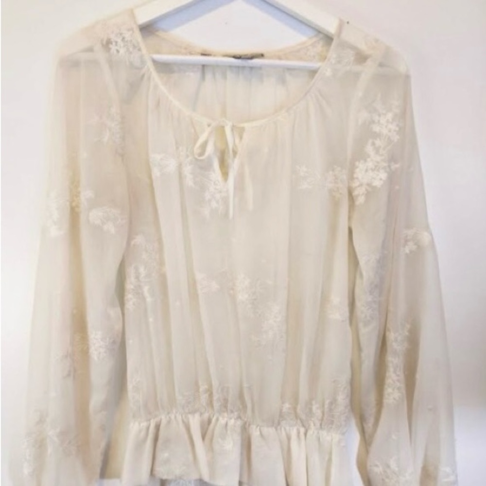 Guess Ivory XS Women’s Sheer Embroidered Top Blouse Peplum Ling Bishop Sleeves